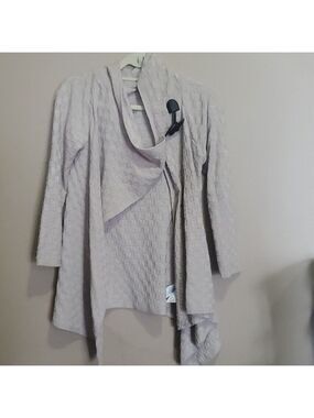 Venus sweater wrap size small